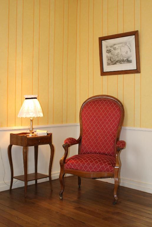 Chambres D'Hotes La Distillerie B&B Saint-Germain-du-Bois Екстериор снимка